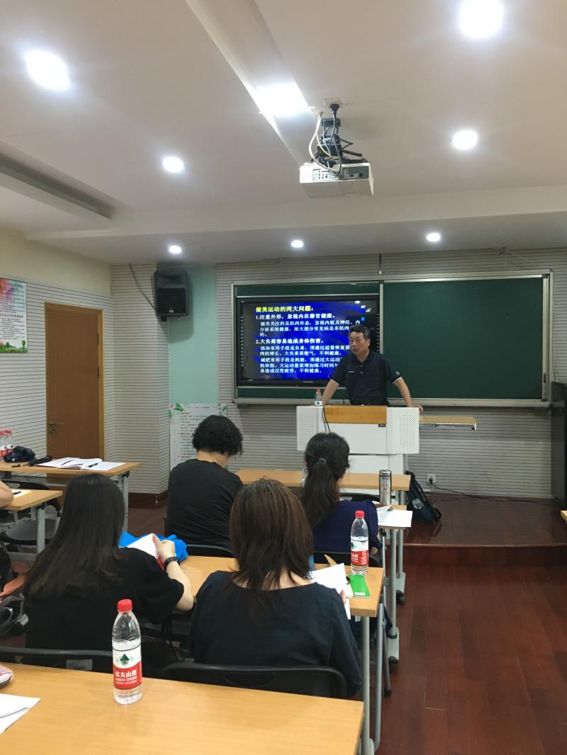 上海市社區<a href=http://m.cnzcn.net.cn target=_blank class=infotextkey>健身</a>俱樂部