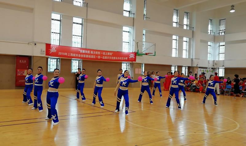 上海市社區<a href=http://m.cnzcn.net.cn target=_blank class=infotextkey>健身</a>俱樂部