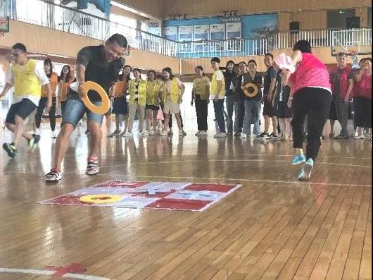 上海市社區<a href=http://m.cnzcn.net.cn target=_blank class=infotextkey>健身</a>俱樂部