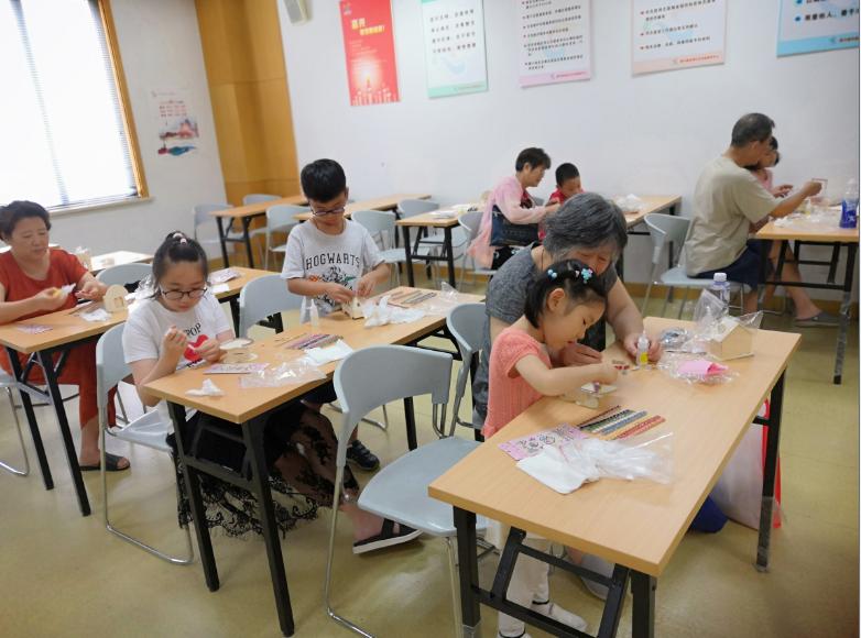 上海市社區(qū)<a href=http://m.cnzcn.net.cn target=_blank class=infotextkey>健身</a>俱樂部