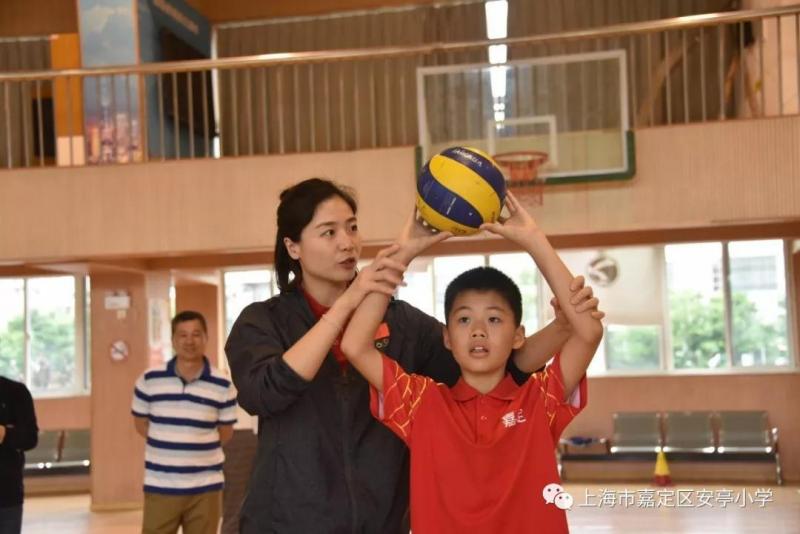 上海市社區(qū)<a href=http://m.cnzcn.net.cn target=_blank class=infotextkey>健身</a>俱樂部