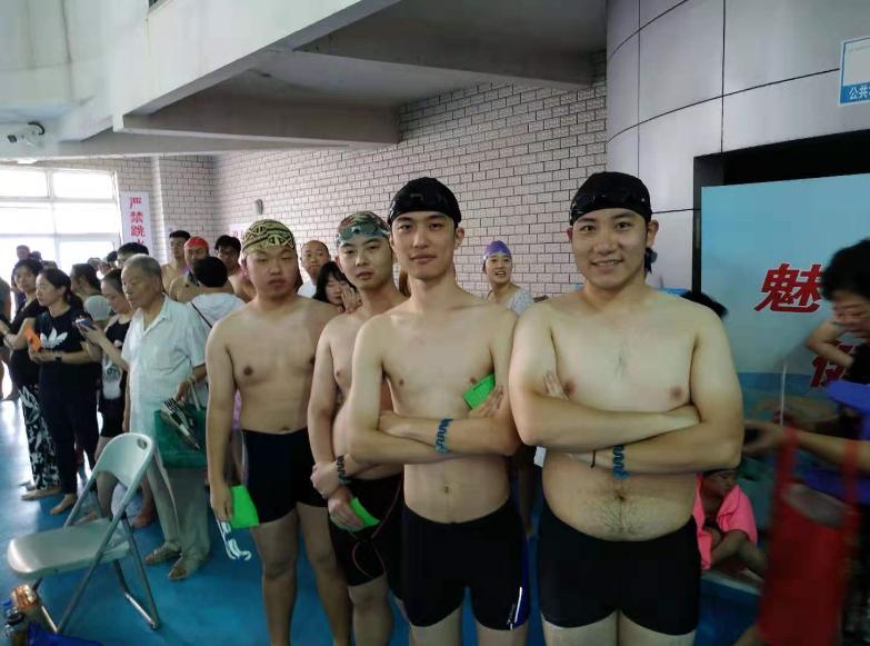 上海市社區(qū)<a href=http://m.cnzcn.net.cn target=_blank class=infotextkey>健身</a>俱樂部