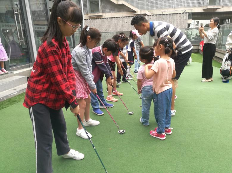 上海市社區<a href=http://m.cnzcn.net.cn target=_blank class=infotextkey>健身</a>俱樂部