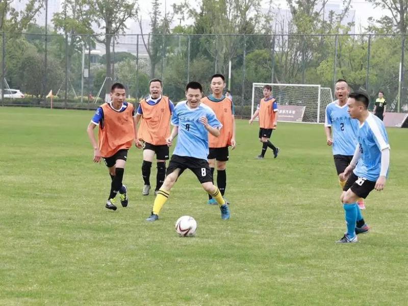 上海市社區(qū)<a href=http://m.cnzcn.net.cn target=_blank class=infotextkey>健身</a>俱樂部