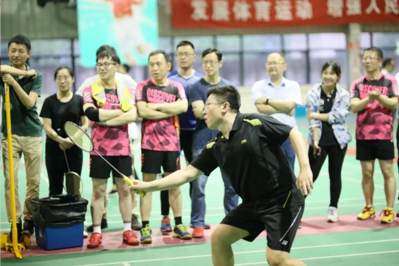 上海市社區(qū)<a href=http://m.cnzcn.net.cn target=_blank class=infotextkey>健身</a>俱樂部