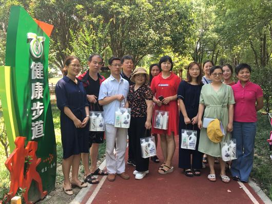 上海市社區(qū)<a href=http://m.cnzcn.net.cn target=_blank class=infotextkey>健身</a>俱樂部