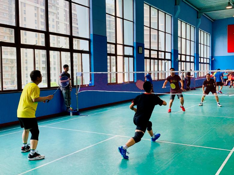 上海市社區(qū)<a href=http://m.cnzcn.net.cn target=_blank class=infotextkey>健身</a>俱樂部