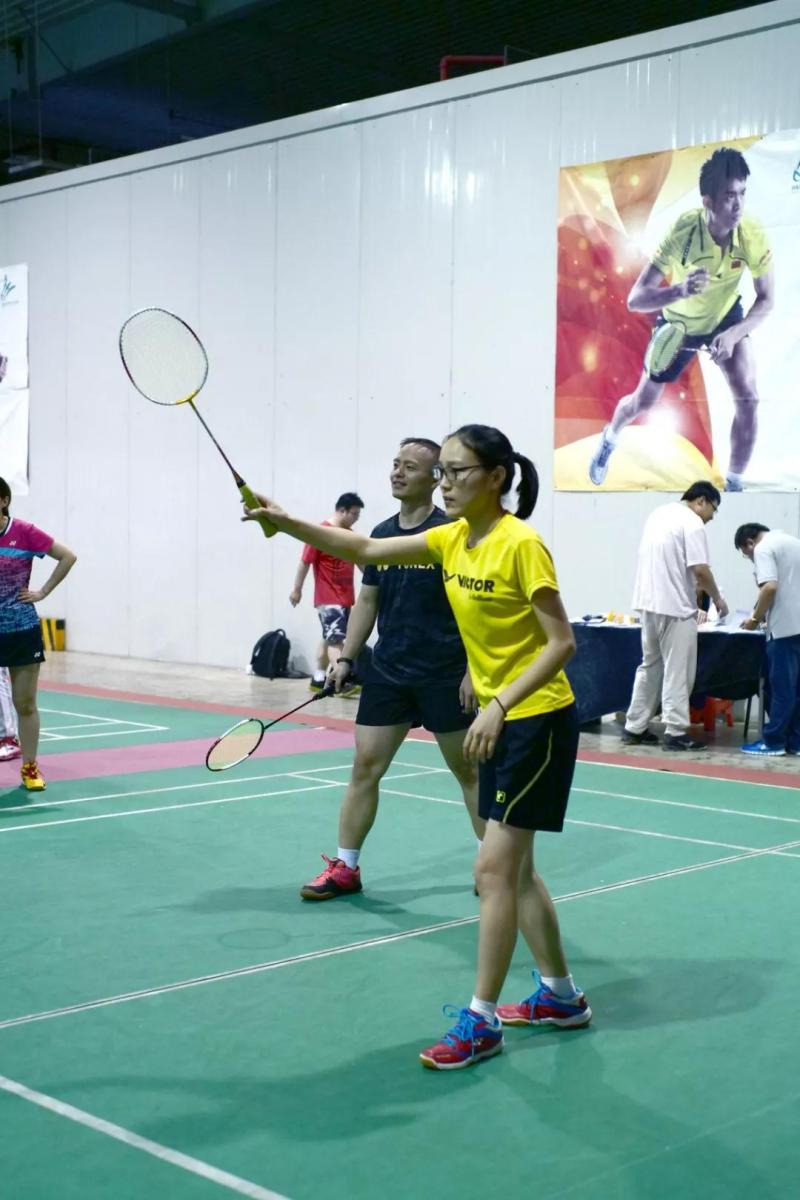 上海市社區(qū)<a href=http://m.cnzcn.net.cn target=_blank class=infotextkey>健身</a>俱樂部