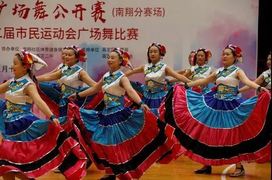 上海市社區(qū)<a href=http://m.cnzcn.net.cn target=_blank class=infotextkey>健身</a>俱樂部