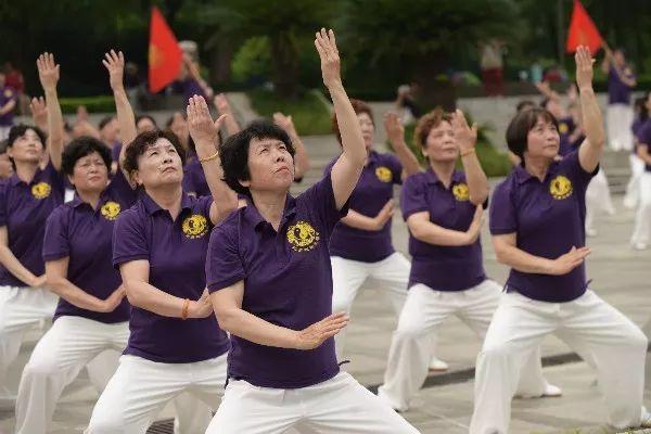 上海市社區<a href=http://m.cnzcn.net.cn target=_blank class=infotextkey>健身</a>俱樂部