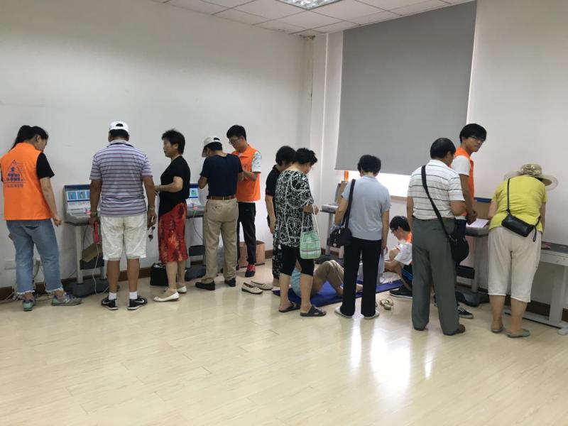 上海市社區(qū)<a href=http://m.cnzcn.net.cn target=_blank class=infotextkey>健身</a>俱樂部