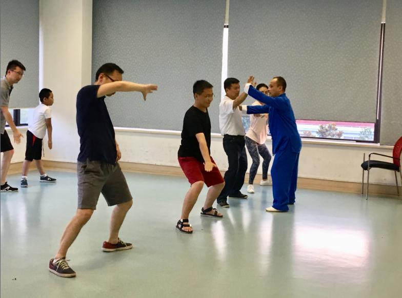 上海市社區(qū)<a href=http://m.cnzcn.net.cn target=_blank class=infotextkey>健身</a>俱樂部