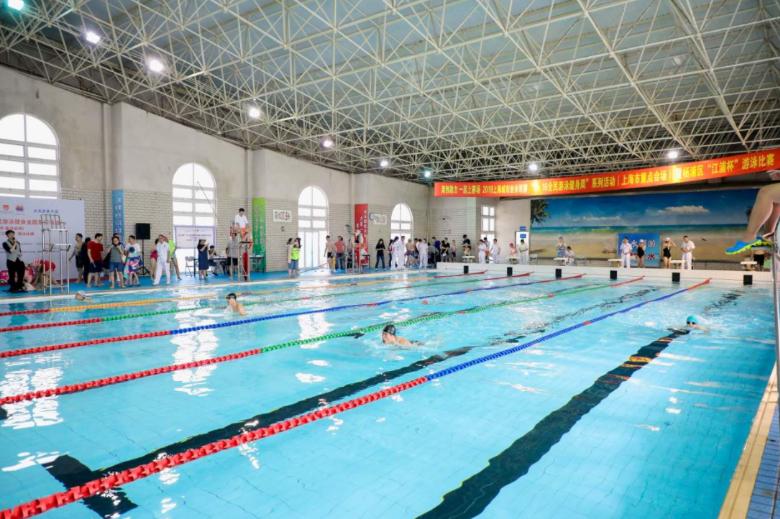 上海市社區(qū)<a href=http://m.cnzcn.net.cn target=_blank class=infotextkey>健身</a>俱樂部