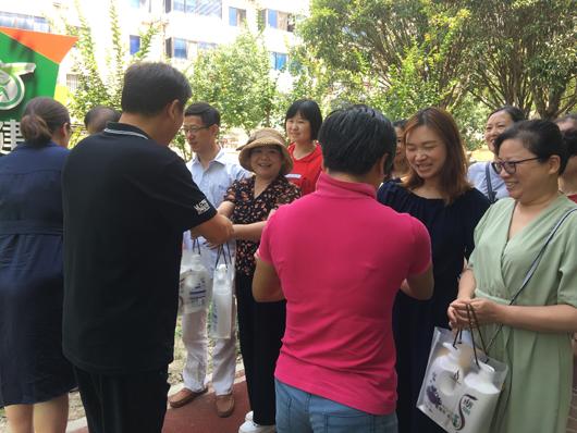 上海市社區(qū)<a href=http://m.cnzcn.net.cn target=_blank class=infotextkey>健身</a>俱樂部