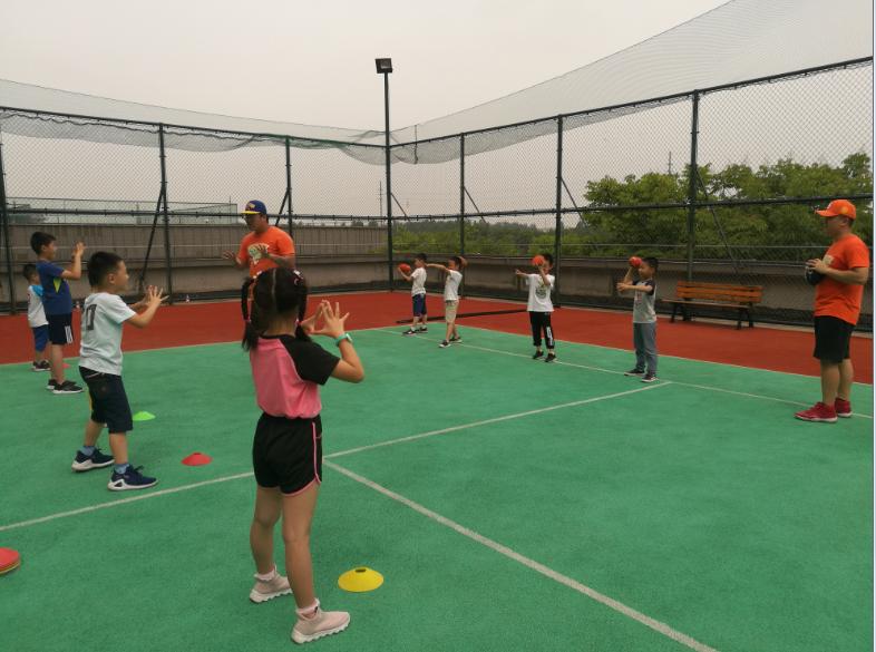 上海市社區<a href=http://m.cnzcn.net.cn target=_blank class=infotextkey>健身</a>俱樂部