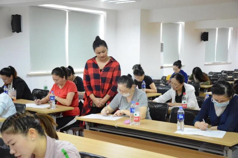 上海市社區<a href=http://m.cnzcn.net.cn target=_blank class=infotextkey>健身</a>俱樂部