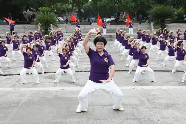 上海市社區<a href=http://m.cnzcn.net.cn target=_blank class=infotextkey>健身</a>俱樂部