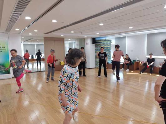 上海市社區<a href=http://m.cnzcn.net.cn target=_blank class=infotextkey>健身</a>俱樂部