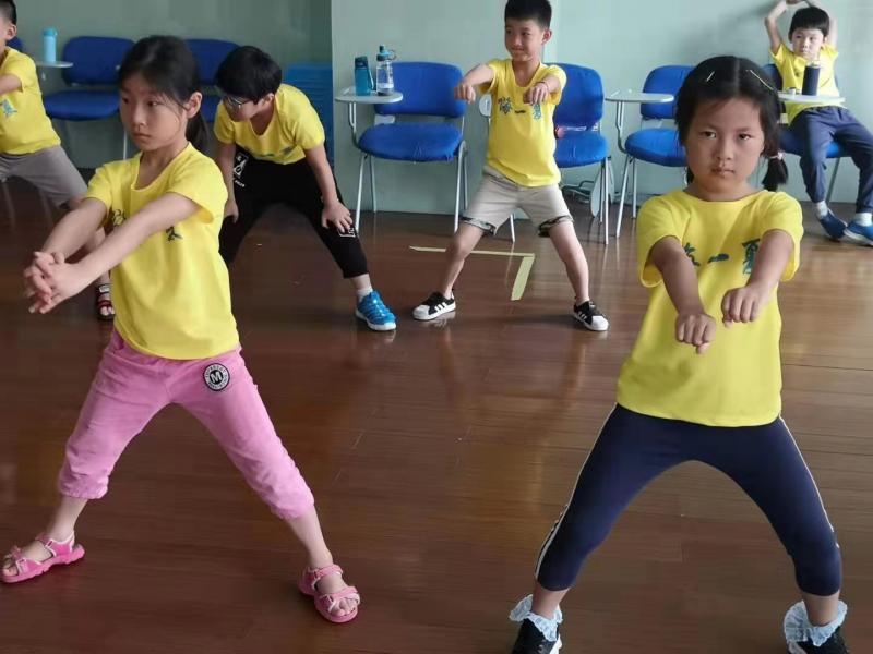 上海市社區<a href=http://m.cnzcn.net.cn target=_blank class=infotextkey>健身</a>俱樂部