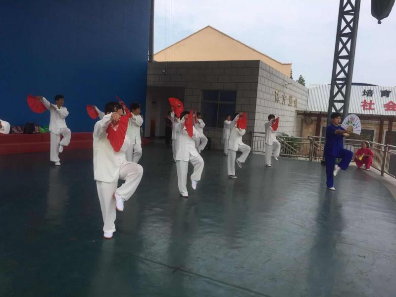 上海市社區<a href=http://m.cnzcn.net.cn target=_blank class=infotextkey>健身</a>俱樂部