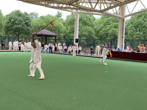 上海市社區<a href=http://m.cnzcn.net.cn target=_blank class=infotextkey>健身</a>俱樂部