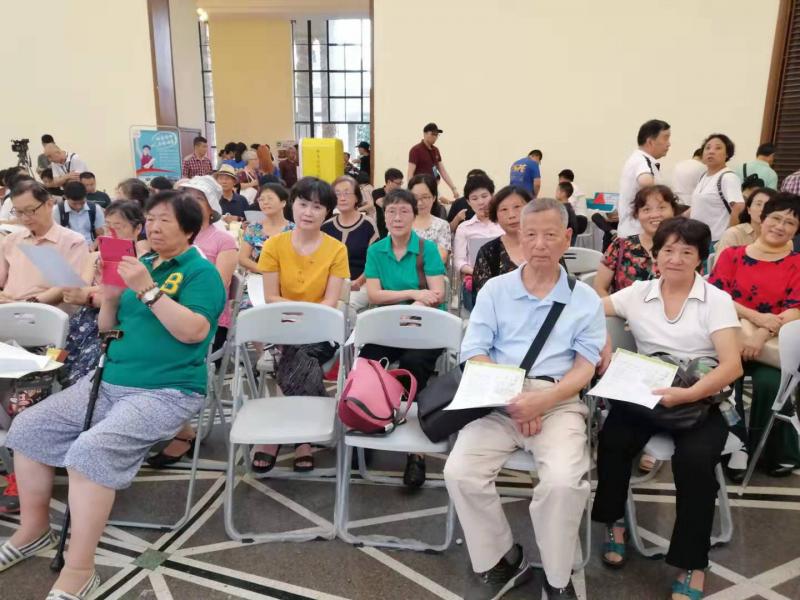 上海市社區<a href=http://m.cnzcn.net.cn target=_blank class=infotextkey>健身</a>俱樂部