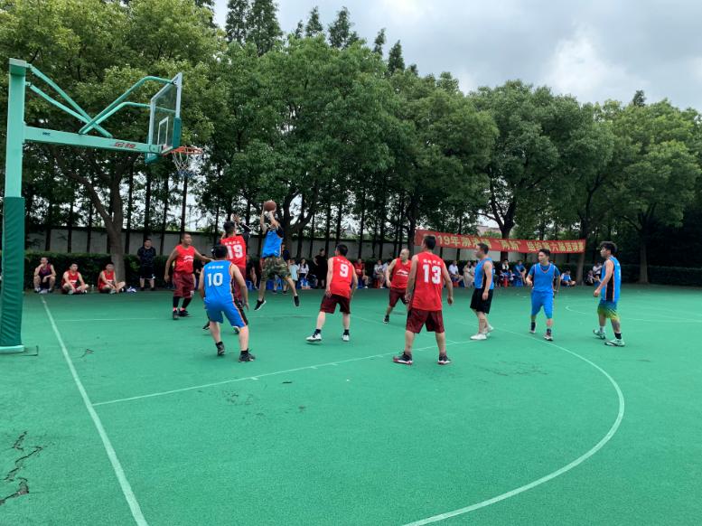 上海市社區(qū)<a href=http://m.cnzcn.net.cn target=_blank class=infotextkey>健身</a>俱樂部