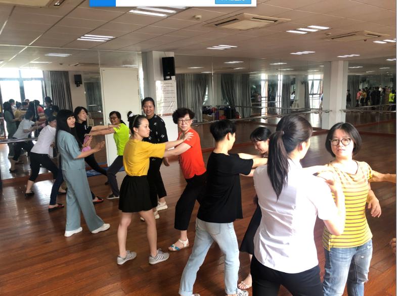 上海市社區(qū)<a href=http://m.cnzcn.net.cn target=_blank class=infotextkey>健身</a>俱樂部