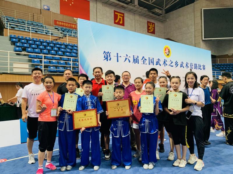 上海市社區<a href=http://m.cnzcn.net.cn target=_blank class=infotextkey>健身</a>俱樂部