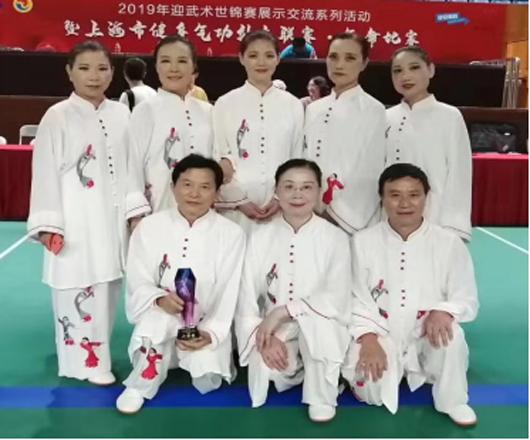 上海市社區(qū)<a href=http://m.cnzcn.net.cn target=_blank class=infotextkey>健身</a>俱樂(lè)部