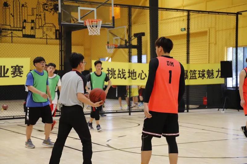 上海市社區(qū)<a href=http://m.cnzcn.net.cn target=_blank class=infotextkey>健身</a>俱樂部