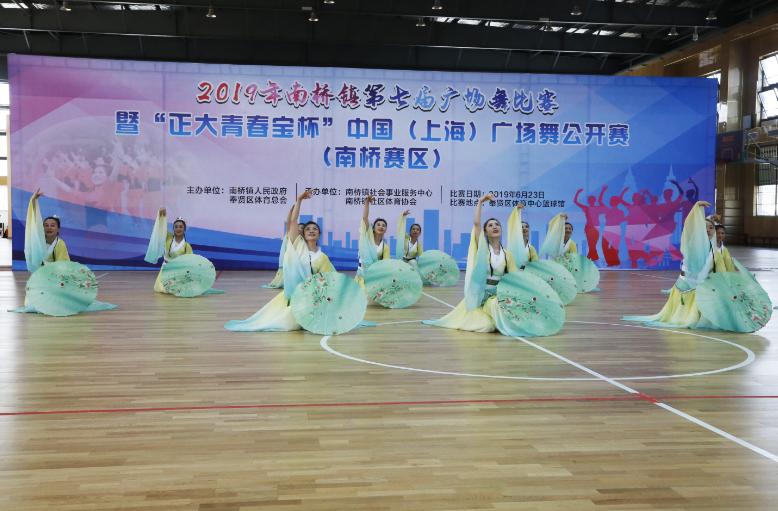 上海市社區<a href=http://m.cnzcn.net.cn target=_blank class=infotextkey>健身</a>俱樂部