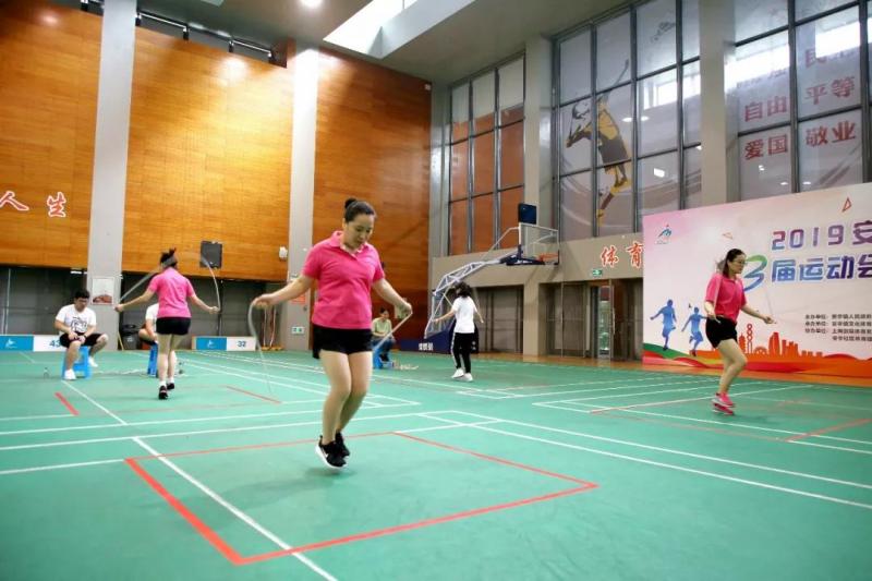 上海市社區(qū)<a href=http://m.cnzcn.net.cn target=_blank class=infotextkey>健身</a>俱樂部