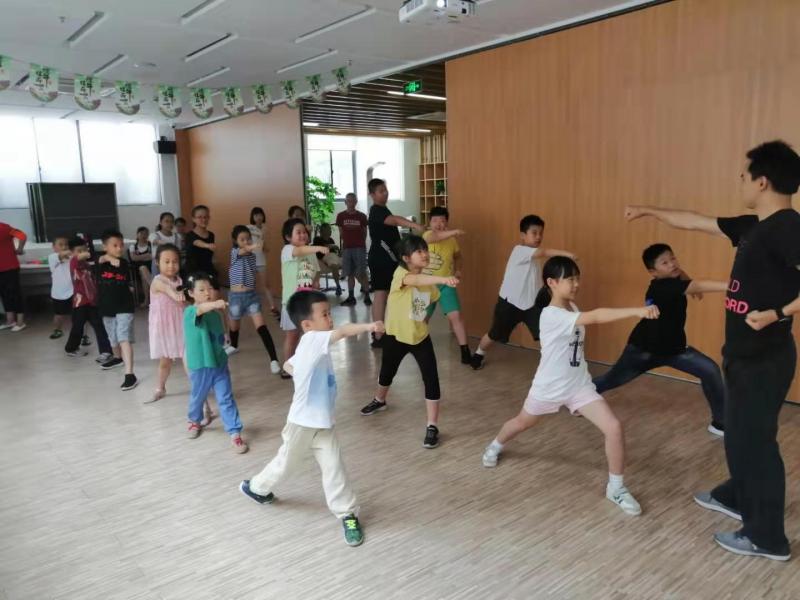 上海市社區<a href=http://m.cnzcn.net.cn target=_blank class=infotextkey>健身</a>俱樂部