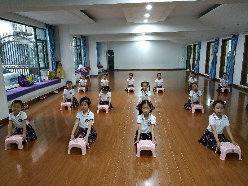 上海市社區<a href=http://m.cnzcn.net.cn target=_blank class=infotextkey>健身</a>俱樂部