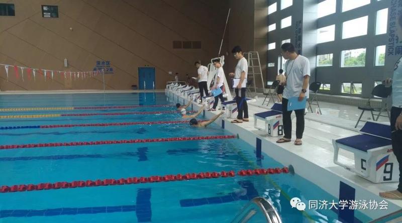 上海市社區<a href=http://m.cnzcn.net.cn target=_blank class=infotextkey>健身</a>俱樂部