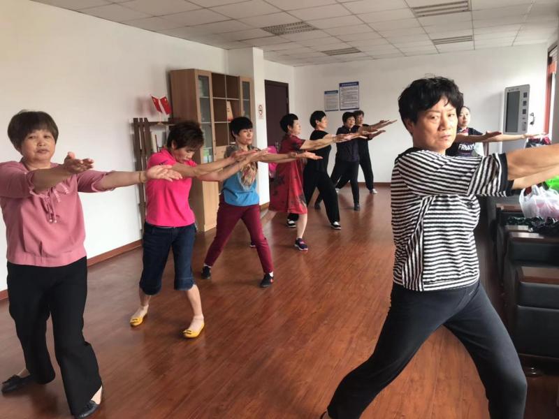 上海市社區<a href=http://m.cnzcn.net.cn target=_blank class=infotextkey>健身</a>俱樂部