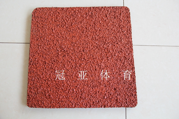 透氣型<a href=http://m.cnzcn.net.cn target=_blank class=infotextkey>塑膠跑道</a>