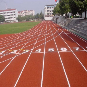 貴州修文中學透氣式塑膠跑道_戶外運動地面案例_廣東
