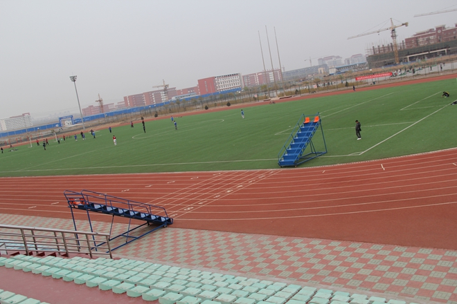 北京交通大學黃驊分校4*4<a href=http://m.cnzcn.net.cn target=_blank class=infotextkey>塑膠跑道</a>工程實例