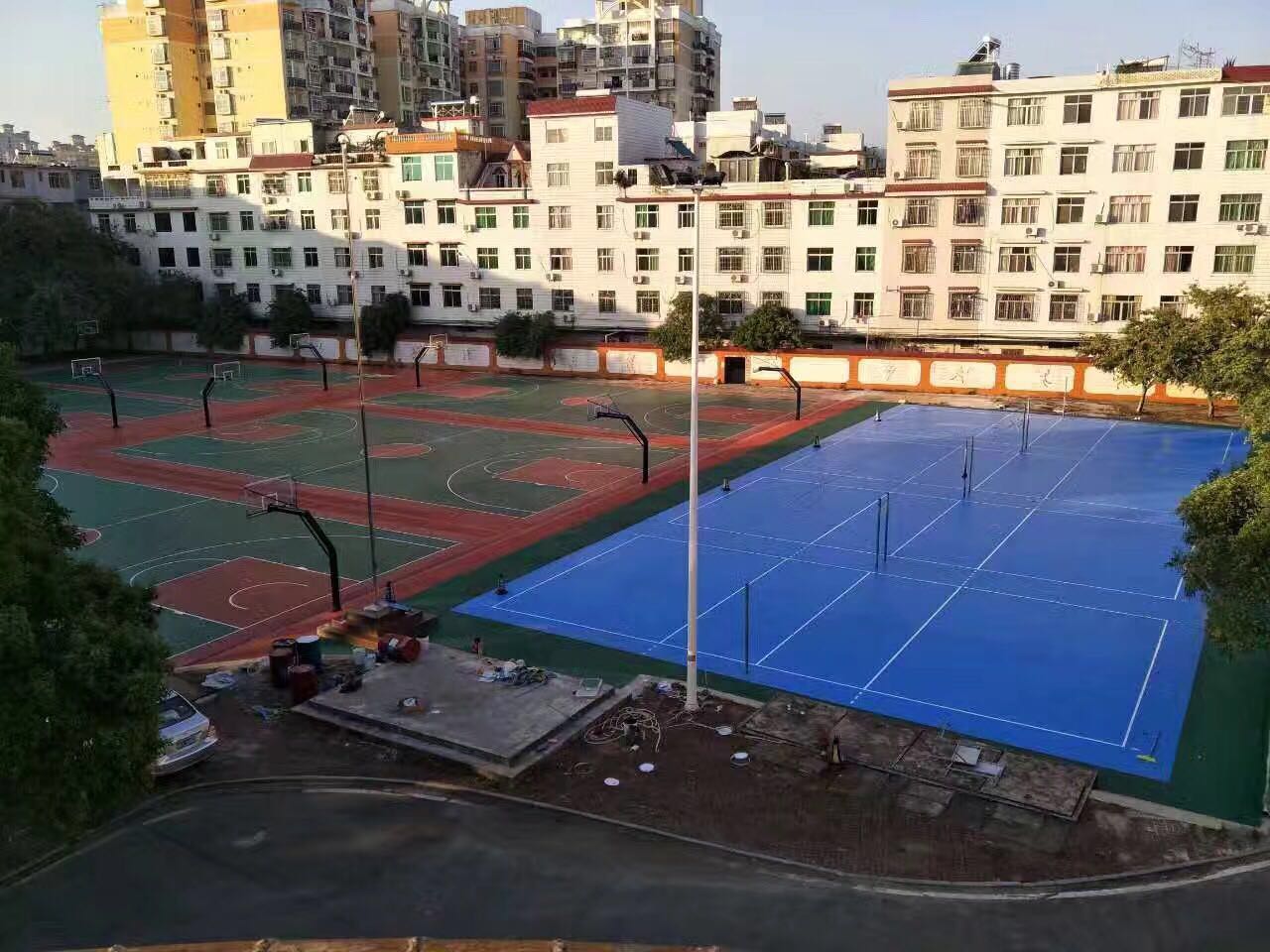 廣西玉林高中 <a href=http://m.cnzcn.net.cn target=_blank class=infotextkey>硅PU</a>球場