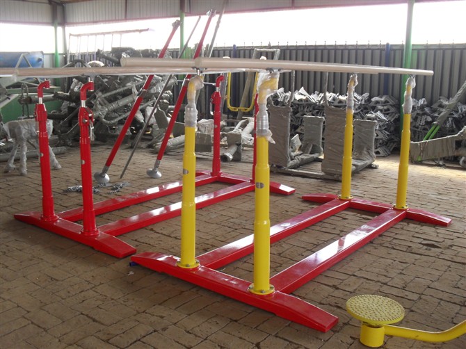 高級雙杠、軍用雙杠、地埋雙杠