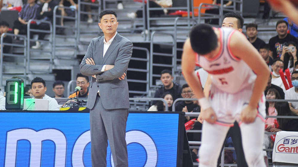 【CBA】拿下常規賽第二，杜鋒感慨“任務完成了”