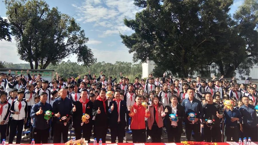 【關注】廣東體彩“快樂操場”攜手奧運冠軍走進汕尾陸河