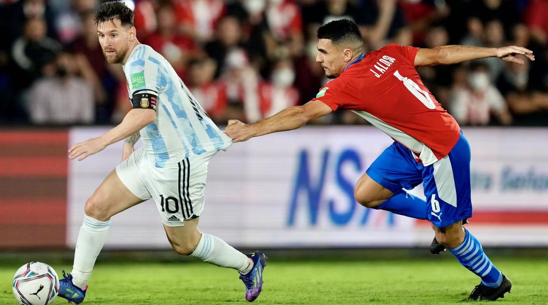 【世預賽】“桑巴”睡覺都能贏，勞模梅西卻帶不飛“雄鷹”