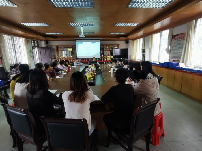 轉(zhuǎn)作風(fēng) 共關(guān)懷 謀進步