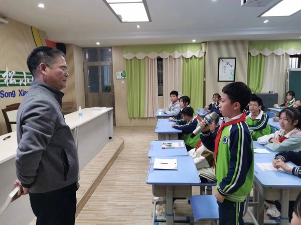 走進唐詩 傳承經典