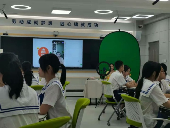 中山市教研室到沙溪理工聽課調研，指導教學改革