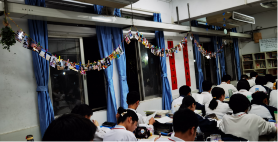 筑墨韻之班 育幸福之人——市僑中高中部開展“最美教室”評選活動