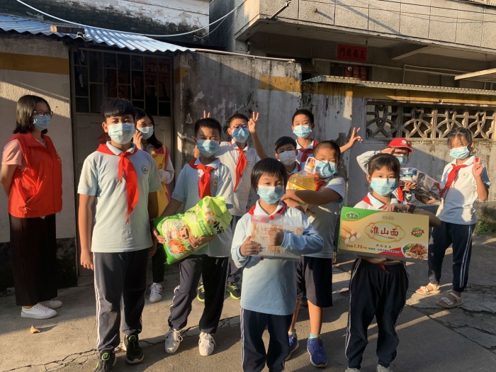 大涌南文小學舉行“我們的節日——重陽節”系列活動